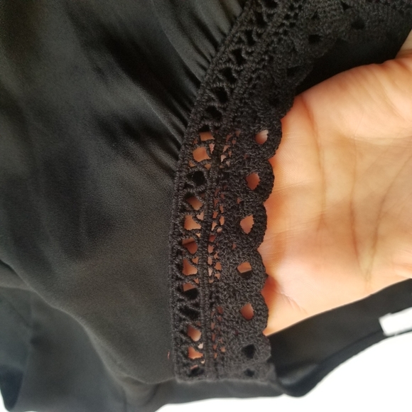 DR2 Black Womens Crochet Cap Sleeve V Neck - Picture 8 of 8